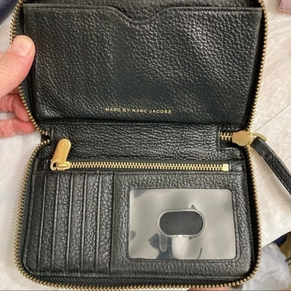 Marc by Marc jacobs black leather wristlet wallet